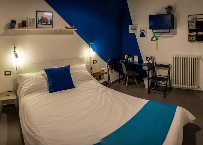 R&b La Pomposa Dei Motori Pensión