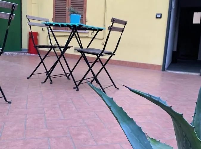 R&b La Pomposa Dei Motori Pensión