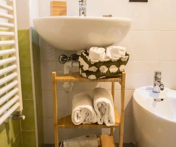 R&b La Pomposa Dei Motori Vendégház