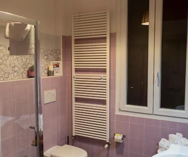 R&b La Pomposa Dei Motori Vendégház