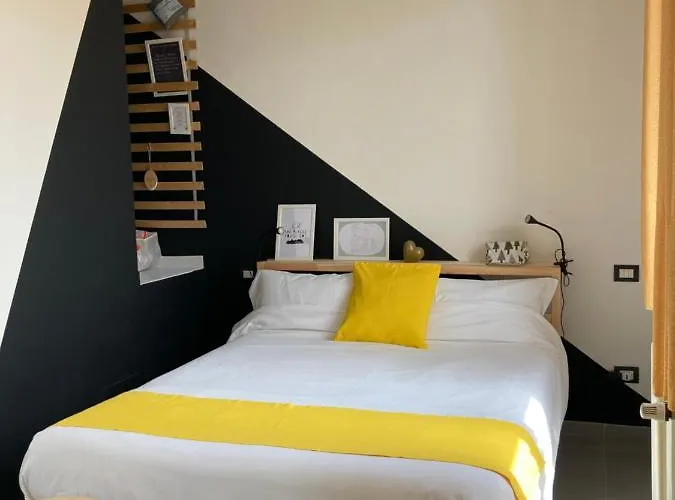 R&b La Pomposa Dei Motori Vendégház 3*